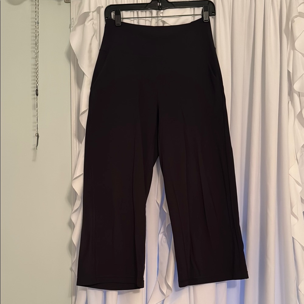 Lululemon Wide leg crop pants
